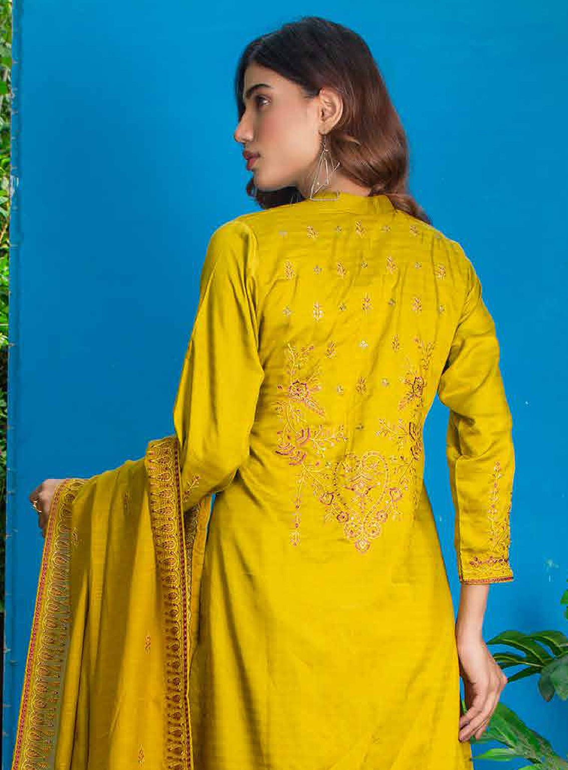 Royal Attire By Pashmina Embroidered Cotton Satin 3 Piece Unstitched Suit P24RA D-03 Royal Attire By Pashmina Embroidered Cotton Satin 3 Piece Unstitched Suit P24RA D-03