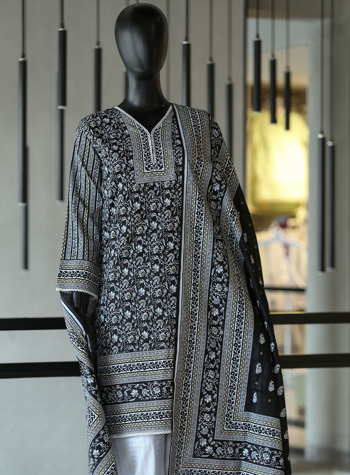 Royal Fashion Digital Printed Lawn 3 Piece Stitched Suit - RF24DPL BS-05 Royal Fashion Digital Printed Lawn 3 Piece Stitched Suit - RF24DPL BS-05