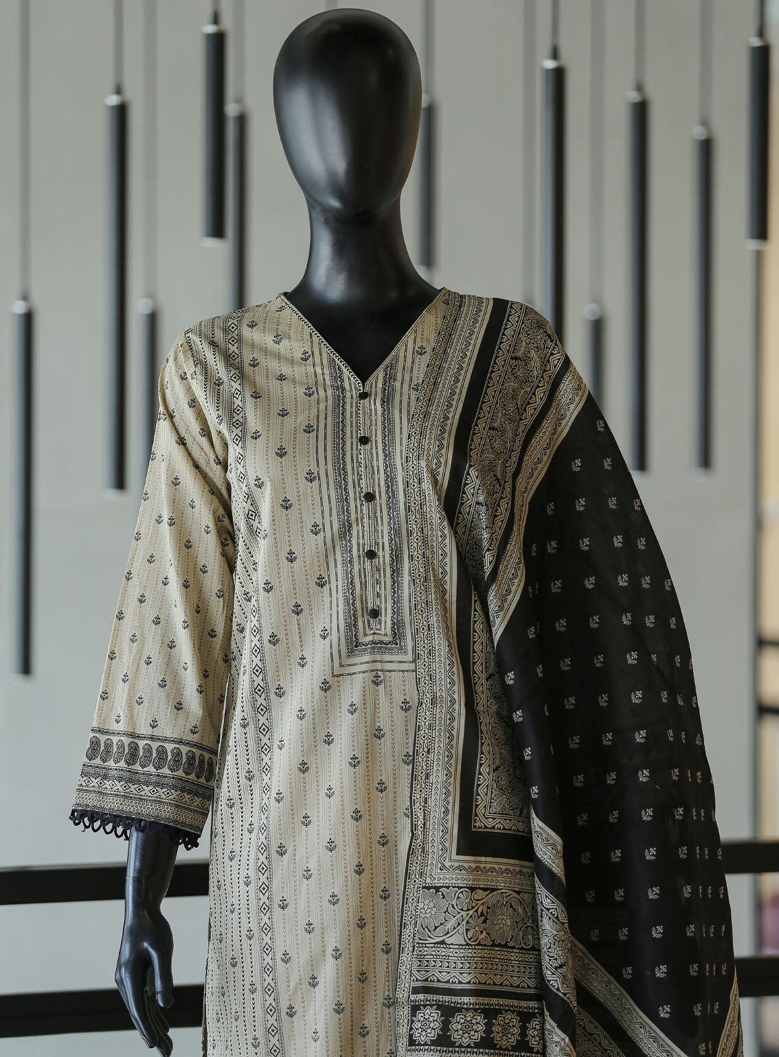 Royal Fashion Digital Printed Lawn 3 Piece Stitched Suit - RF24DPL BS-07 Royal Fashion Digital Printed Lawn 3 Piece Stitched Suit - RF24DPL BS-07