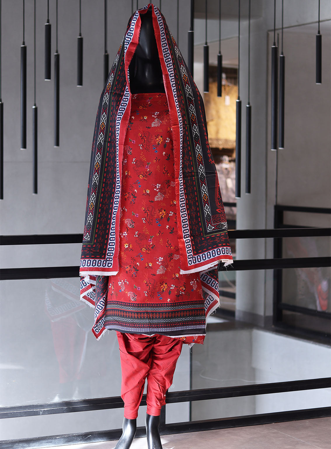 Royal Fashion Digital Printed Lawn 3 Piece Unstitched Suit RF24PL D-14 Royal Fashion Digital Printed Lawn 3 Piece Unstitched Suit RF24PL D-14