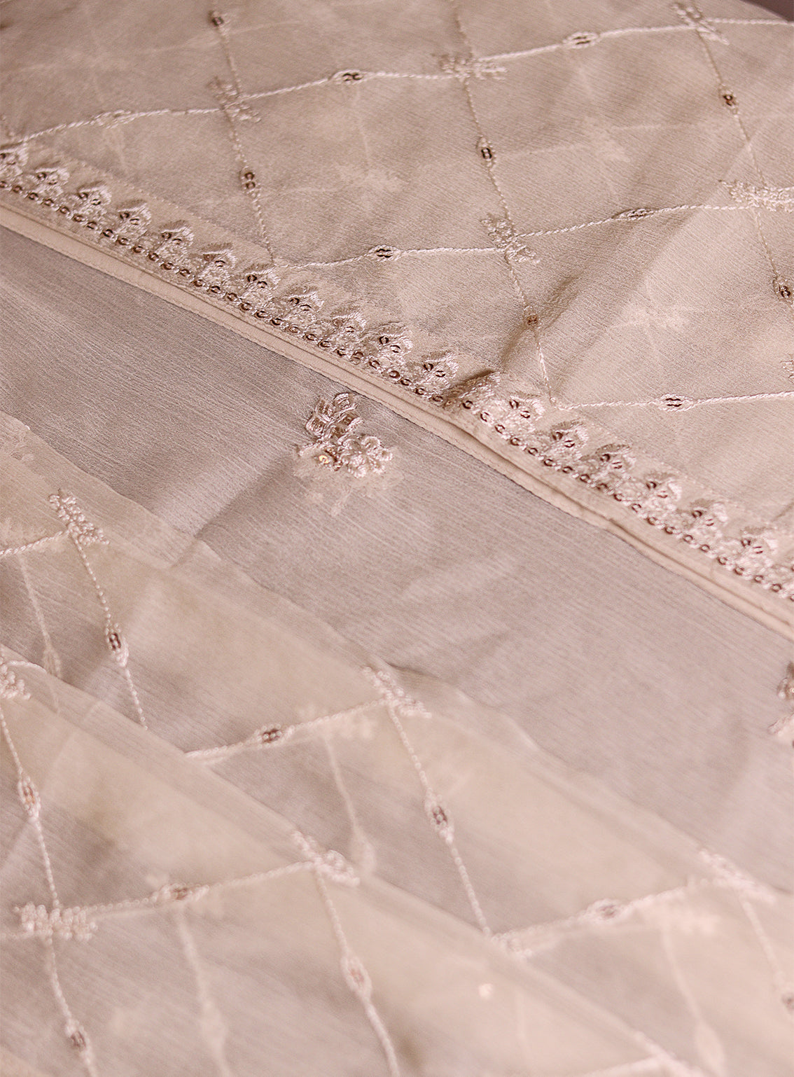 Royal Fashion Embroidered Chiffon 3 Piece Stitched Suit RF26EP D-SG-01-FN Royal Fashion Embroidered Chiffon 3 Piece Stitched Suit RF26EP D-SG-01-FN