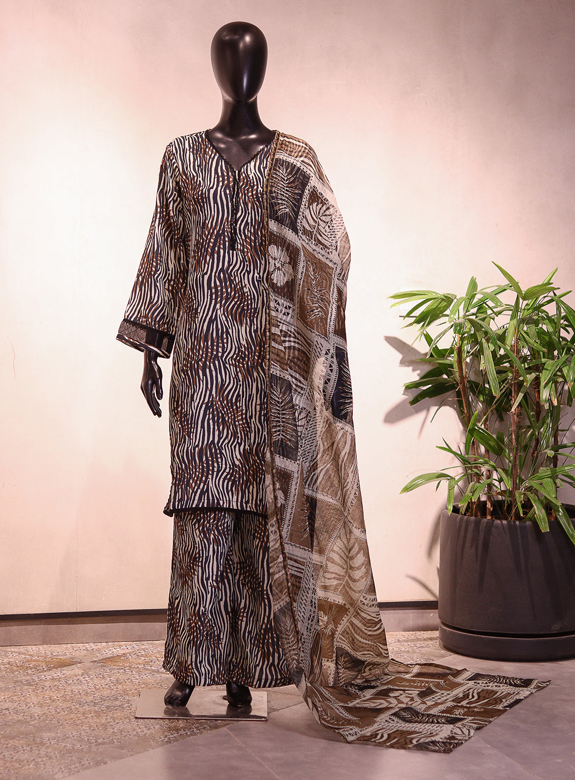 Royal Fashion Embroidered Lawn 3 Piece Stitched Suit RF26EP D-SNSC-B245 CBK Royal Fashion Embroidered Lawn 3 Piece Stitched Suit RF26EP D-SNSC-B245 CBK