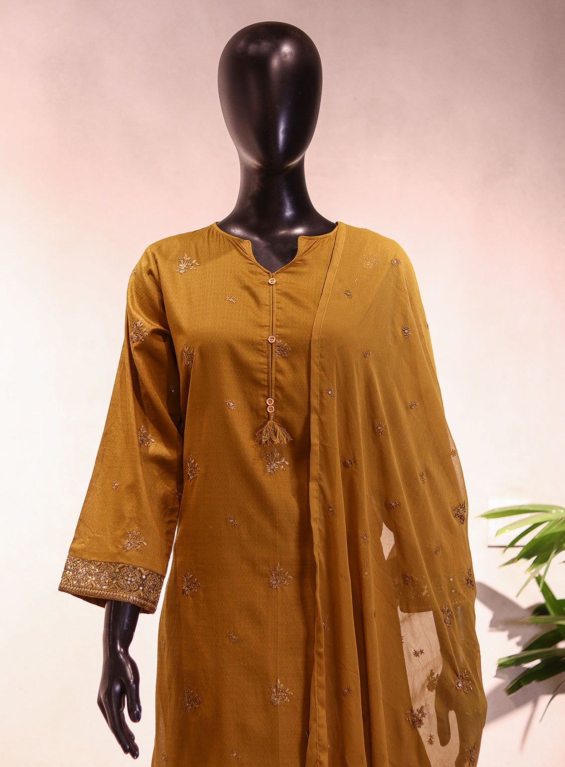 Royal Fashion Embroidered Lawn 3 Piece Stitched Suit RF26EP D-SNSC-SQ375 GL Royal Fashion Embroidered Lawn 3 Piece Stitched Suit RF26EP D-SNSC-SQ375 GL