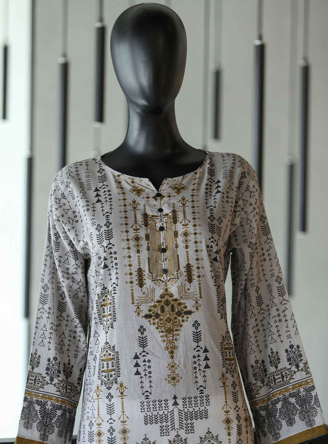 Royal Fashion Printed Lawn Stitched Kurti - RF24PL D-01 Royal Fashion Printed Lawn Stitched Kurti - RF24PL D-01