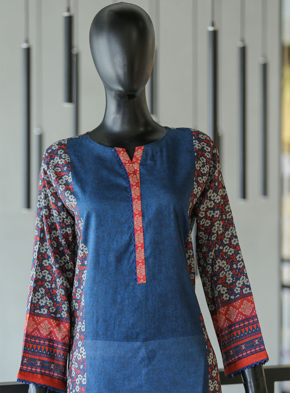 Royal Fashion Printed Lawn Stitched Kurti - RF24PL D-02 Royal Fashion Printed Lawn Stitched Kurti - RF24PL D-02