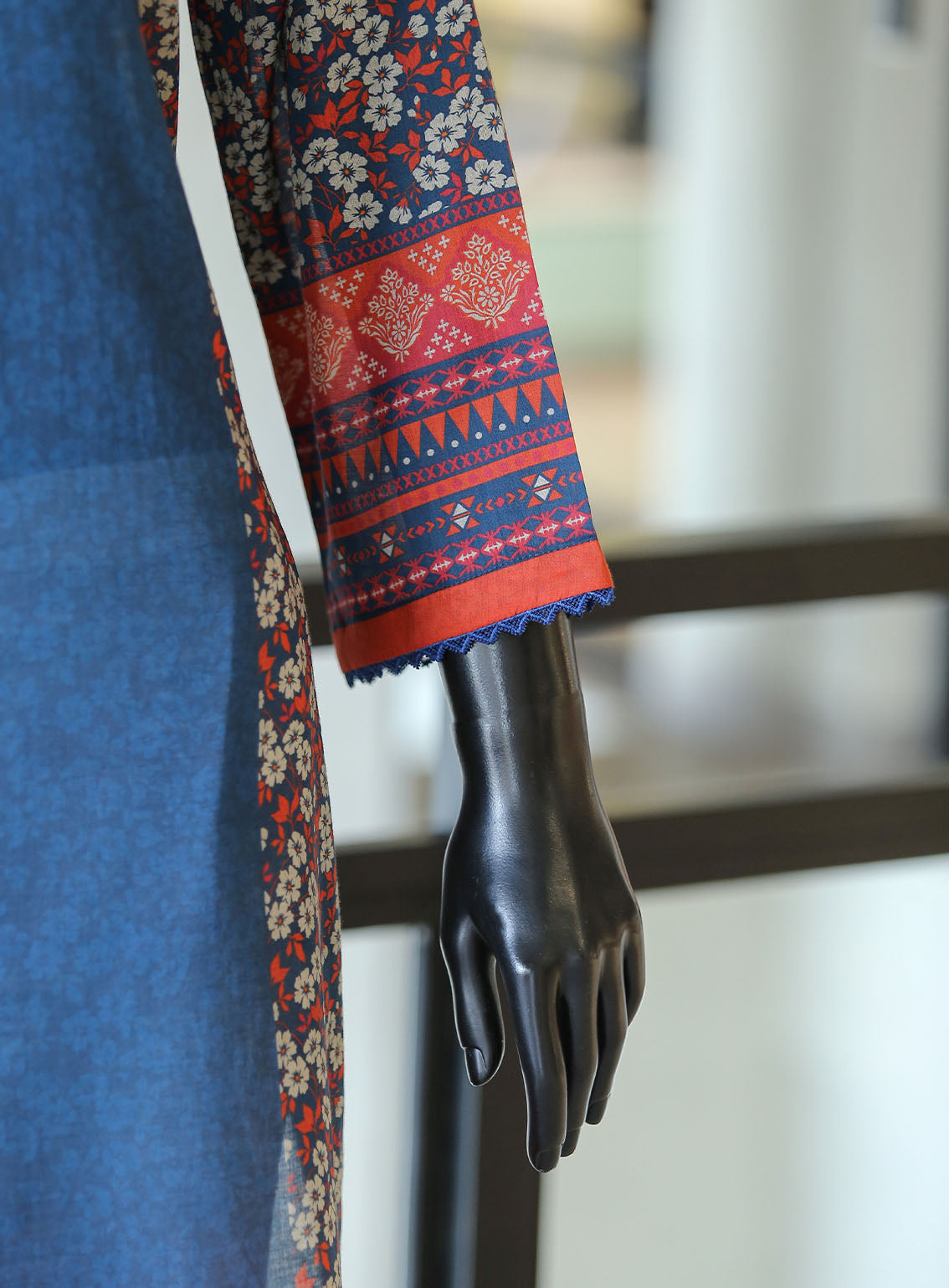 Royal Fashion Printed Lawn Stitched Kurti - RF24PL D-02 Royal Fashion Printed Lawn Stitched Kurti - RF24PL D-02