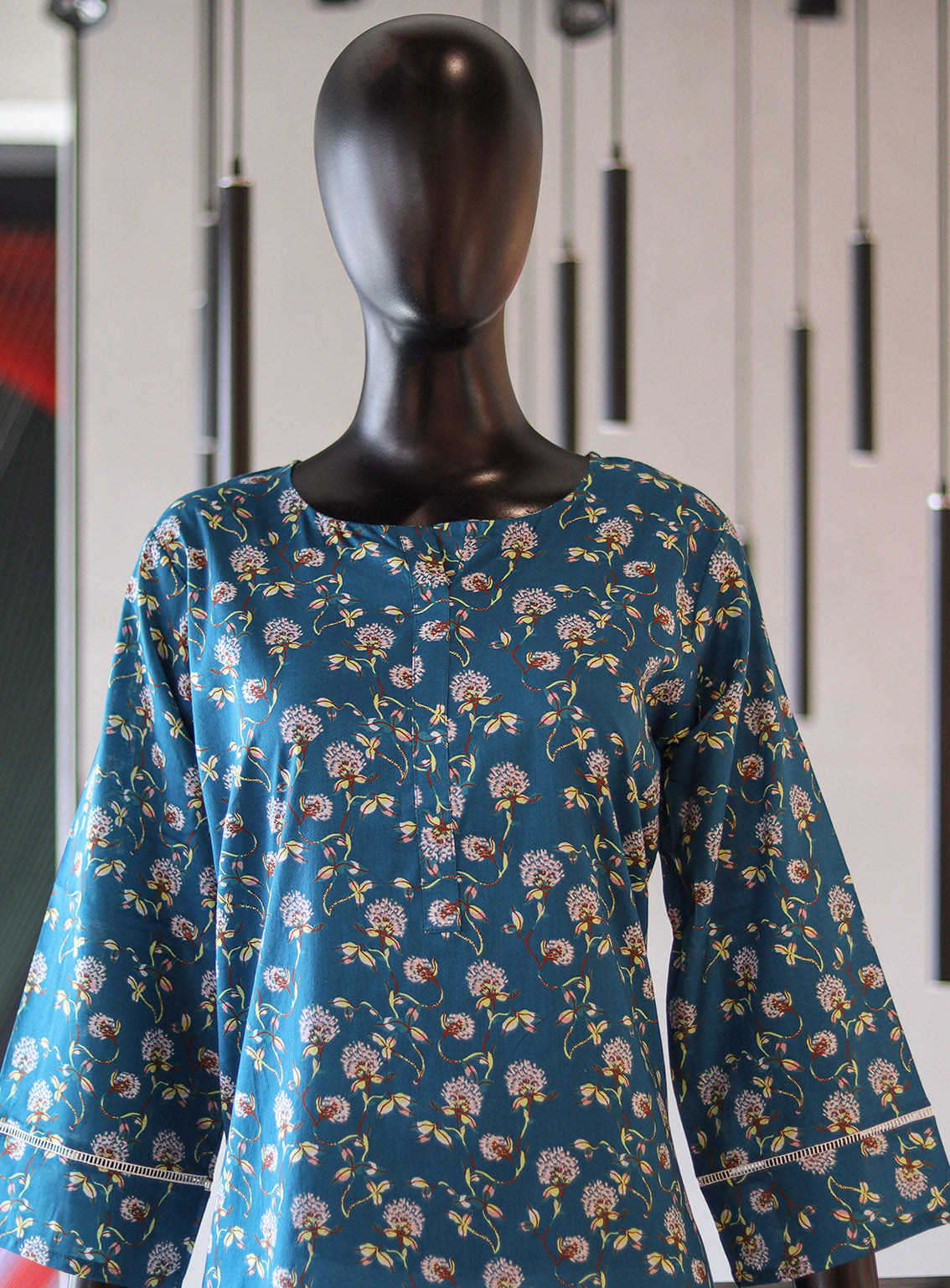 Royal Fashion Printed Lawn Stitched Kurti - RF24PL D-20 FZ Royal Fashion Printed Lawn Stitched Kurti - RF24PL D-20 FZ