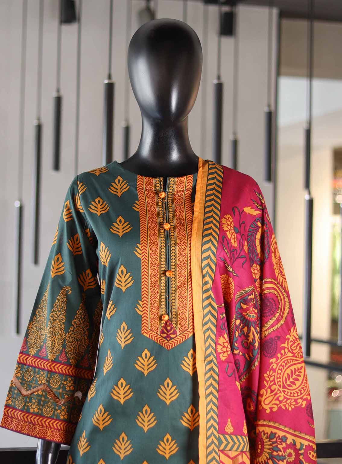 Royal Fashion Printed Lawn Suits Stitched 3 Piece RF25AJ PL-GO-16 Royal Fashion Printed Lawn Suits Stitched 3 Piece RF25AJ PL-GO-16