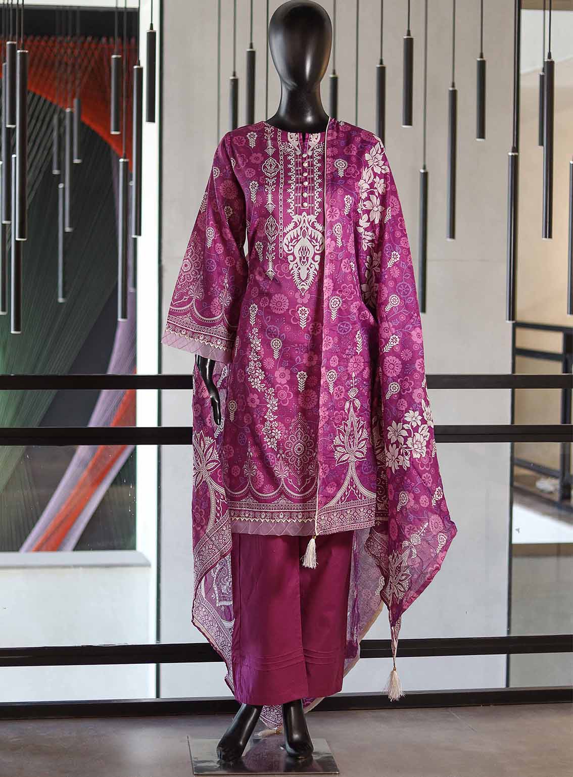 Royal Fashion Printed Lawn Suits Stitched 3 Piece RF25AJ PL-PP-04 Royal Fashion Printed Lawn Suits Stitched 3 Piece RF25AJ PL-PP-04