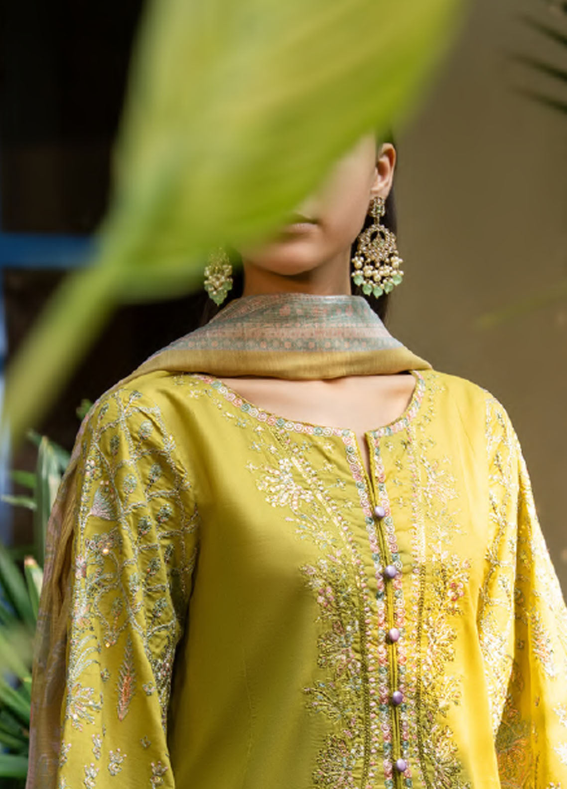 Rua By Casual Lite Pre Fall Premium Embroidered Linen 3 Piece Stitched Suit CL25RD2 D-RFR-04 Rua By Casual Lite Pre Fall Premium Embroidered Linen 3 Piece Stitched Suit CL25RD2 D-RFR-04