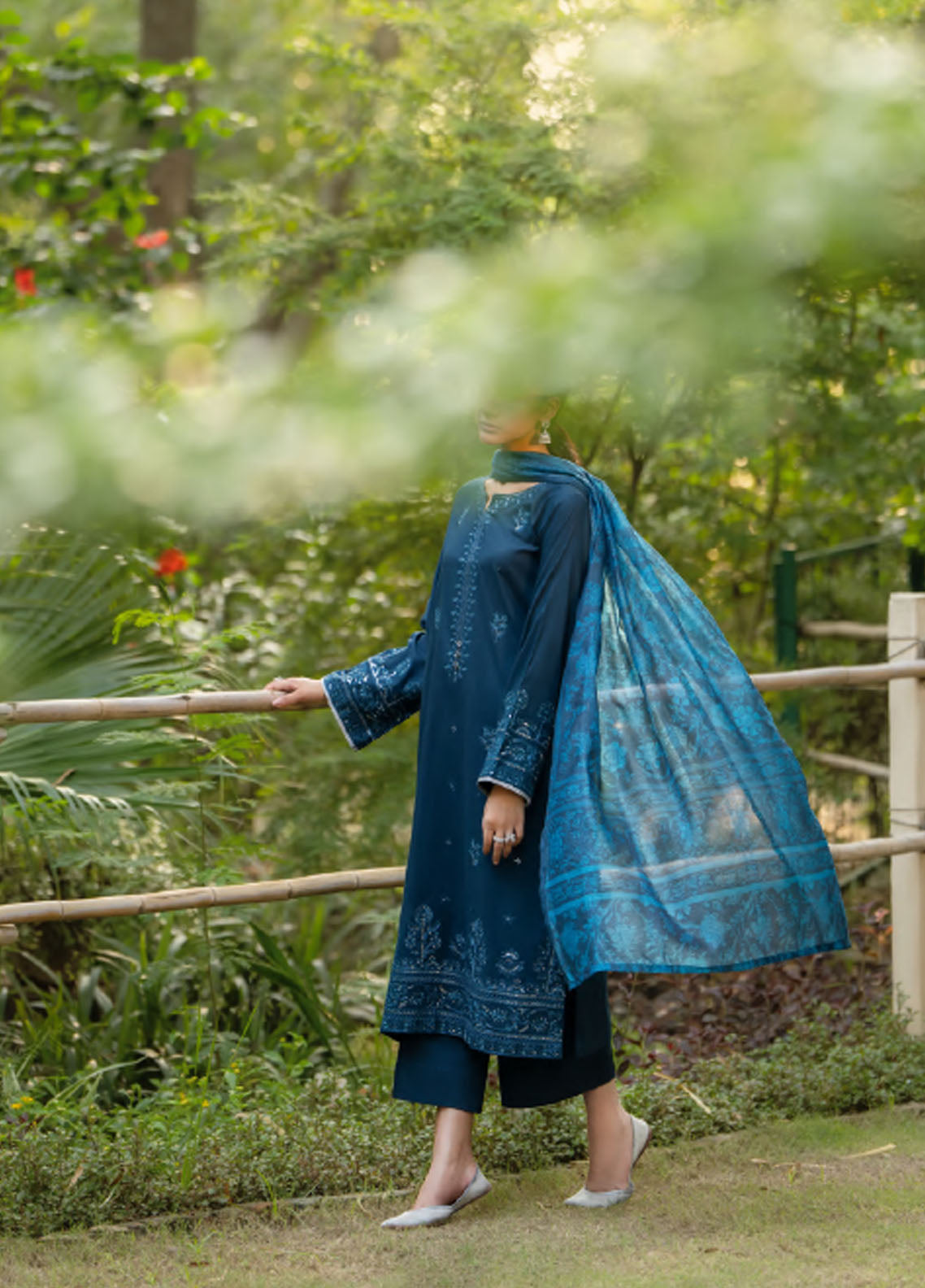 Rua By Casual Lite Pre Fall Premium Embroidered Linen 3 Piece Stitched Suit CL25RD2 D-RFR-06 Rua By Casual Lite Pre Fall Premium Embroidered Linen 3 Piece Stitched Suit CL25RD2 D-RFR-06