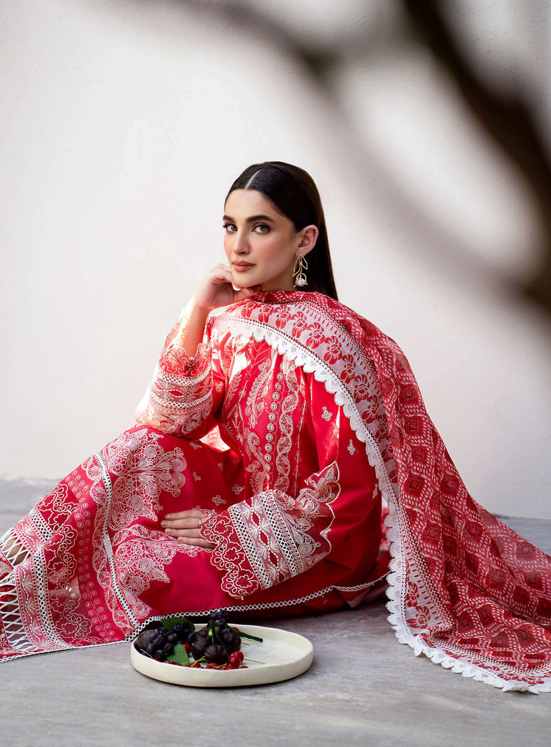 Saad Shaikh Luxury Eid Embroidered Lawn 3 Piece Unstitched Suit SSK24E PIE Saad Shaikh Luxury Eid Embroidered Lawn 3 Piece Unstitched Suit SSK24E PIE