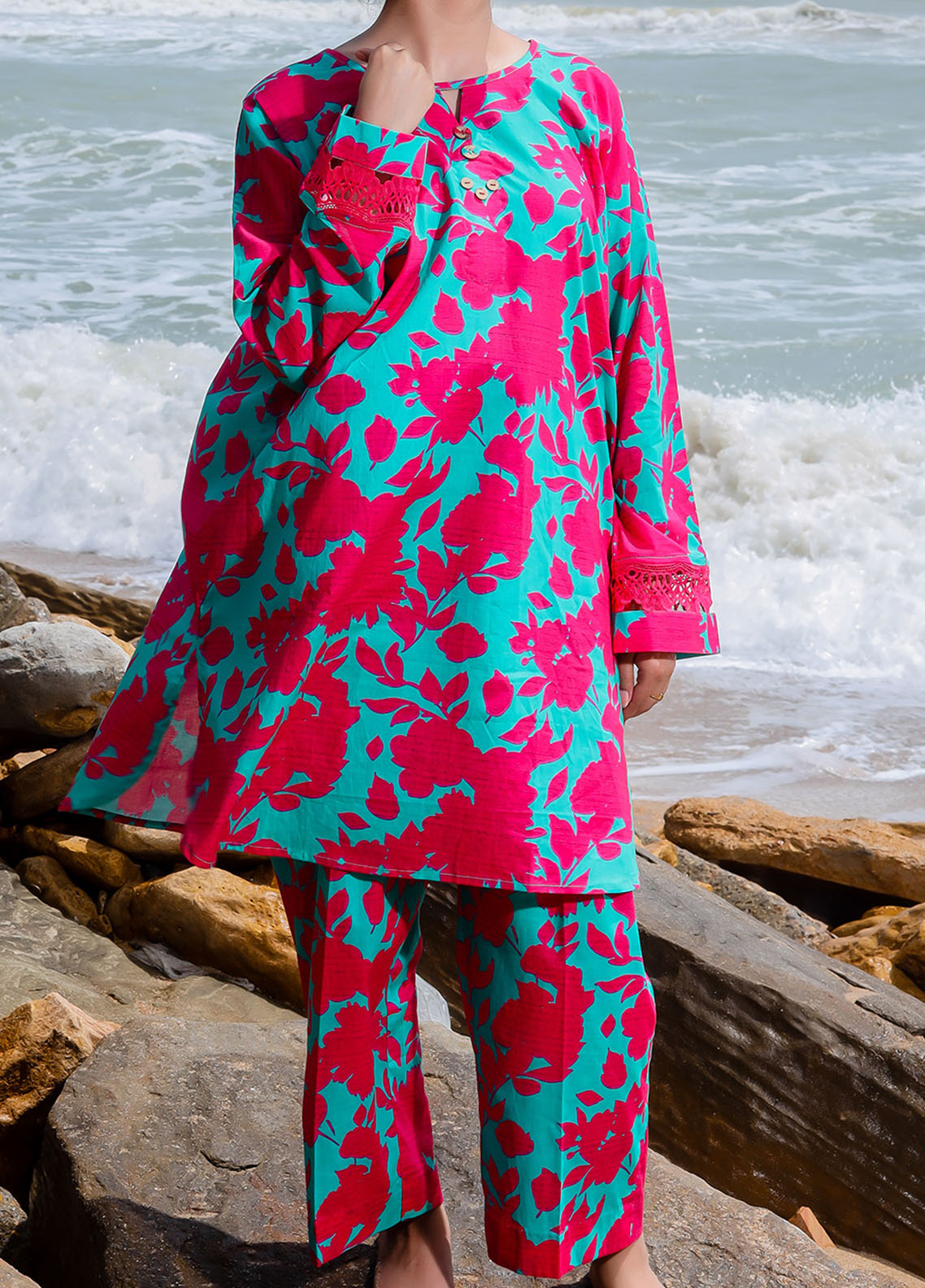 Saba Sumaiya Printed Cambric 2 Piece Unstitched Suit SSY25P D-VIBRANT FLORAL Saba Sumaiya Printed Cambric 2 Piece Unstitched Suit SSY25P D-VIBRANT FLORAL
