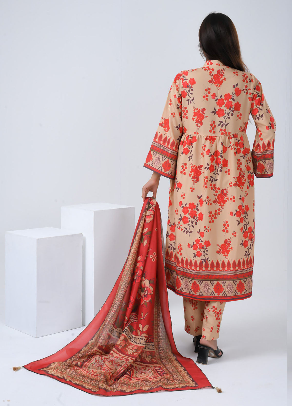 Saba Sumaiya Printed Silk Lawn 3 Piece Unstitched Suit SSY25P D-78628 Saba Sumaiya Printed Silk Lawn 3 Piece Unstitched Suit SSY25P D-78628