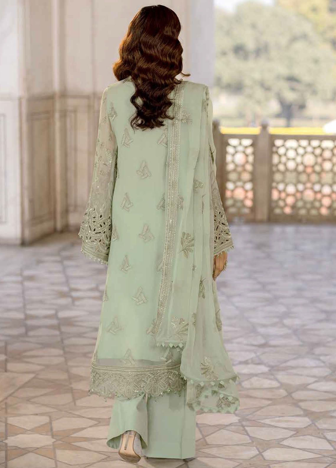 Safeera By Flossie Embroidered Chiffon 3 Piece Unstitched Suit FL24SF S-1304 LUSTER GREEN Safeera By Flossie Embroidered Chiffon 3 Piece Unstitched Suit FL24SF S-1304 LUSTER GREEN