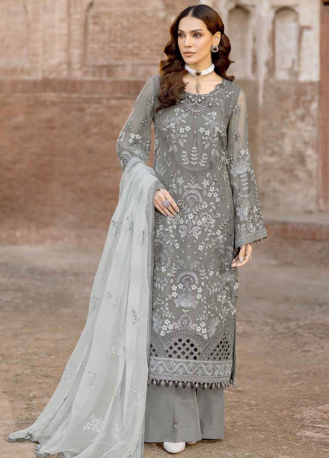 Safeera By Flossie Embroidered Chiffon 3 Piece Unstitched Suit FL24SF S-1308 STORMY GREY Safeera By Flossie Embroidered Chiffon 3 Piece Unstitched Suit FL24SF S-1308 STORMY GREY