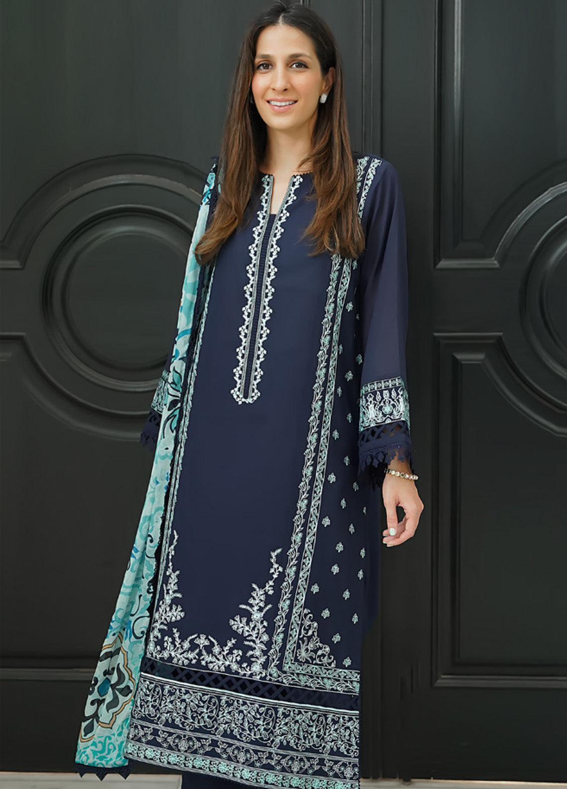 Sahar Embroidered Lawn 3 Piece Unstitched Suit S25FEV2 D-01 OCEANVEIL Sahar Embroidered Lawn 3 Piece Unstitched Suit S25FEV2 D-01 OCEANVEIL