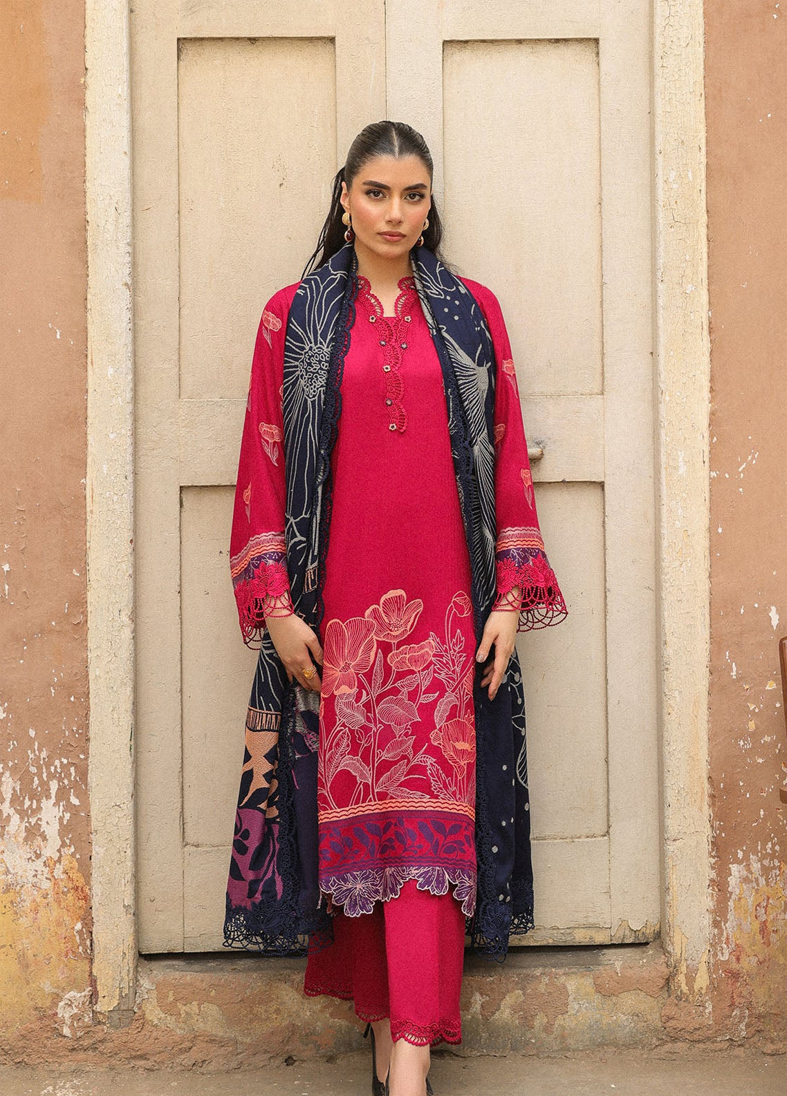 Sahar Winter Dyed Jacquard Viscose 3 Piece Unstitched Suit S25W3PC D-14 PINK HORIZON Sahar Winter Dyed Jacquard Viscose 3 Piece Unstitched Suit S25W3PC D-14 PINK HORIZON