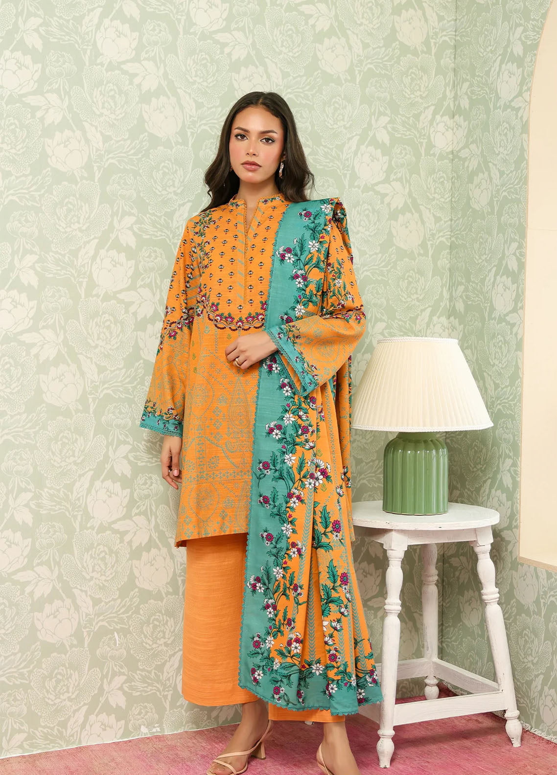 Sahar Winter Printed Khaddar 3 Piece Unstitched Suit S25W3PC D-17 SUN SPICE Sahar Winter Printed Khaddar 3 Piece Unstitched Suit S25W3PC D-17 SUN SPICE