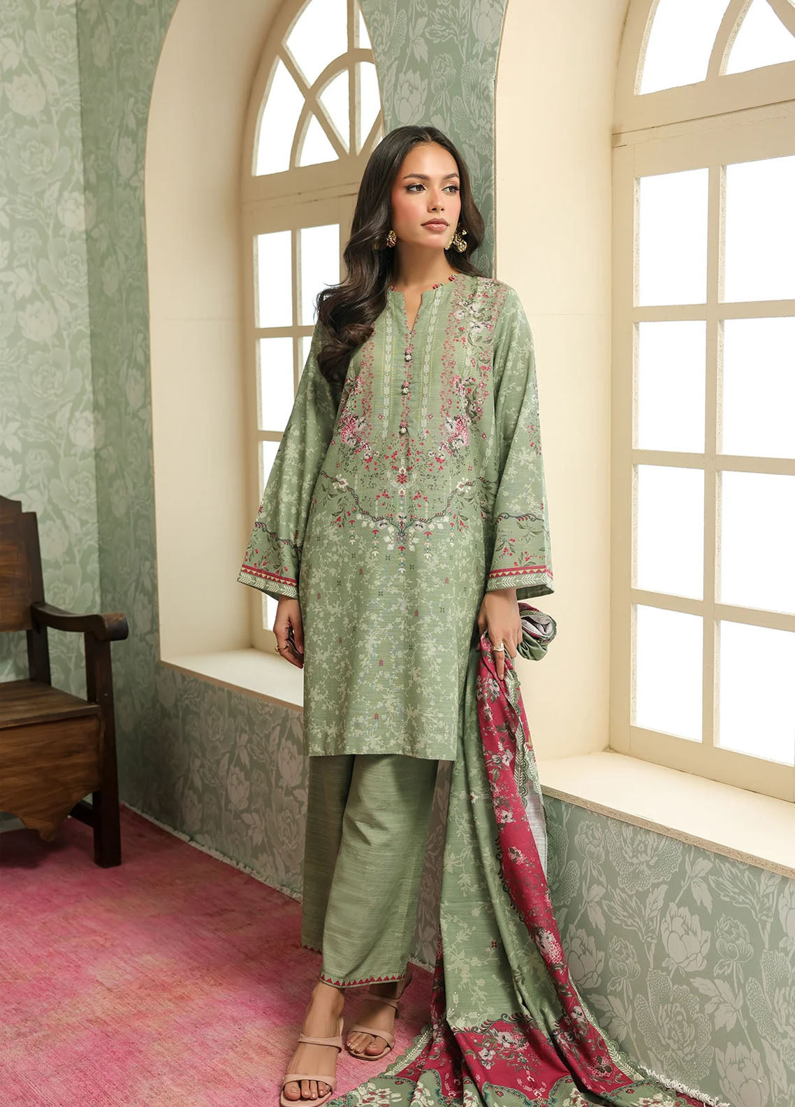 Sahar Winter Printed Khaddar 3 Piece Unstitched Suit S25W3PC D-19 ROSÉ MEADOW Sahar Winter Printed Khaddar 3 Piece Unstitched Suit S25W3PC D-19 ROSÉ MEADOW