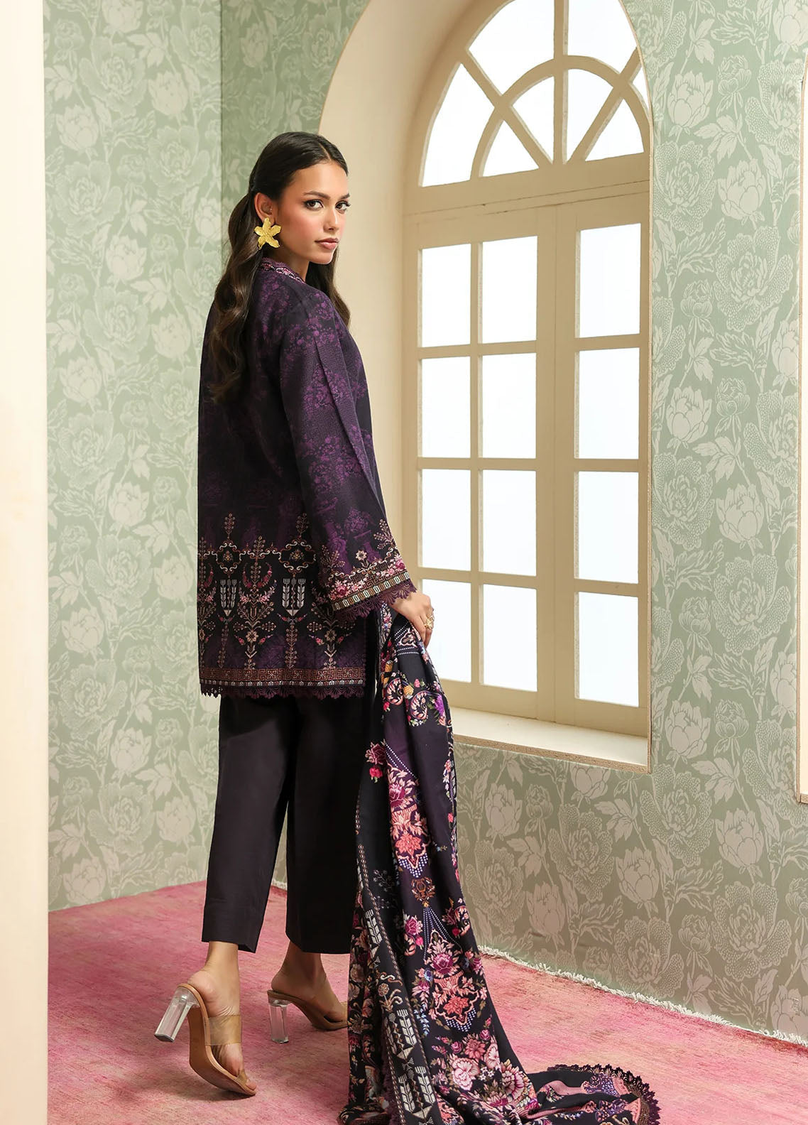 Sahar Winter Printed Khaddar 3 Piece Unstitched Suit S25W3PC D-22 PLUM NOIR Sahar Winter Printed Khaddar 3 Piece Unstitched Suit S25W3PC D-22 PLUM NOIR
