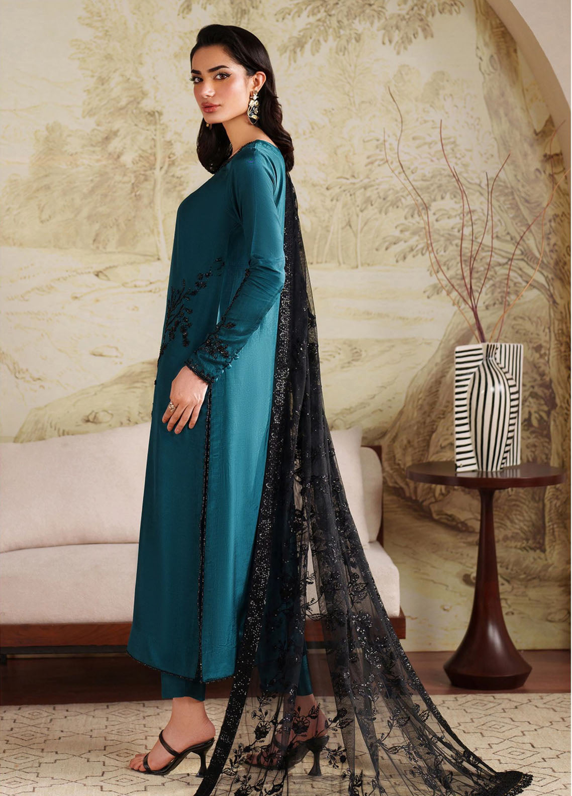 Saheera By Zarif Festive Hand Embellished Embroidered Tussel Silk 3 Piece Unstitched Suit ZF25S D-SHE-05 LAYLA Saheera By Zarif Festive Hand Embellished Embroidered Tussel Silk 3 Piece Unstitched Suit ZF25S D-SHE-05 LAYLA