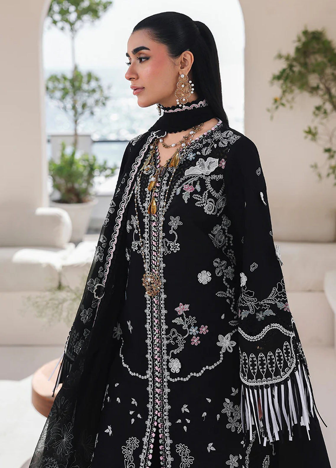 Sahil By Qalamkar Luxury Embroidered Lawn 3 Piece Unstitched Suit QLM26SLL D-SA-02 LIANA Sahil By Qalamkar Luxury Embroidered Lawn 3 Piece Unstitched Suit QLM26SLL D-SA-02 LIANA