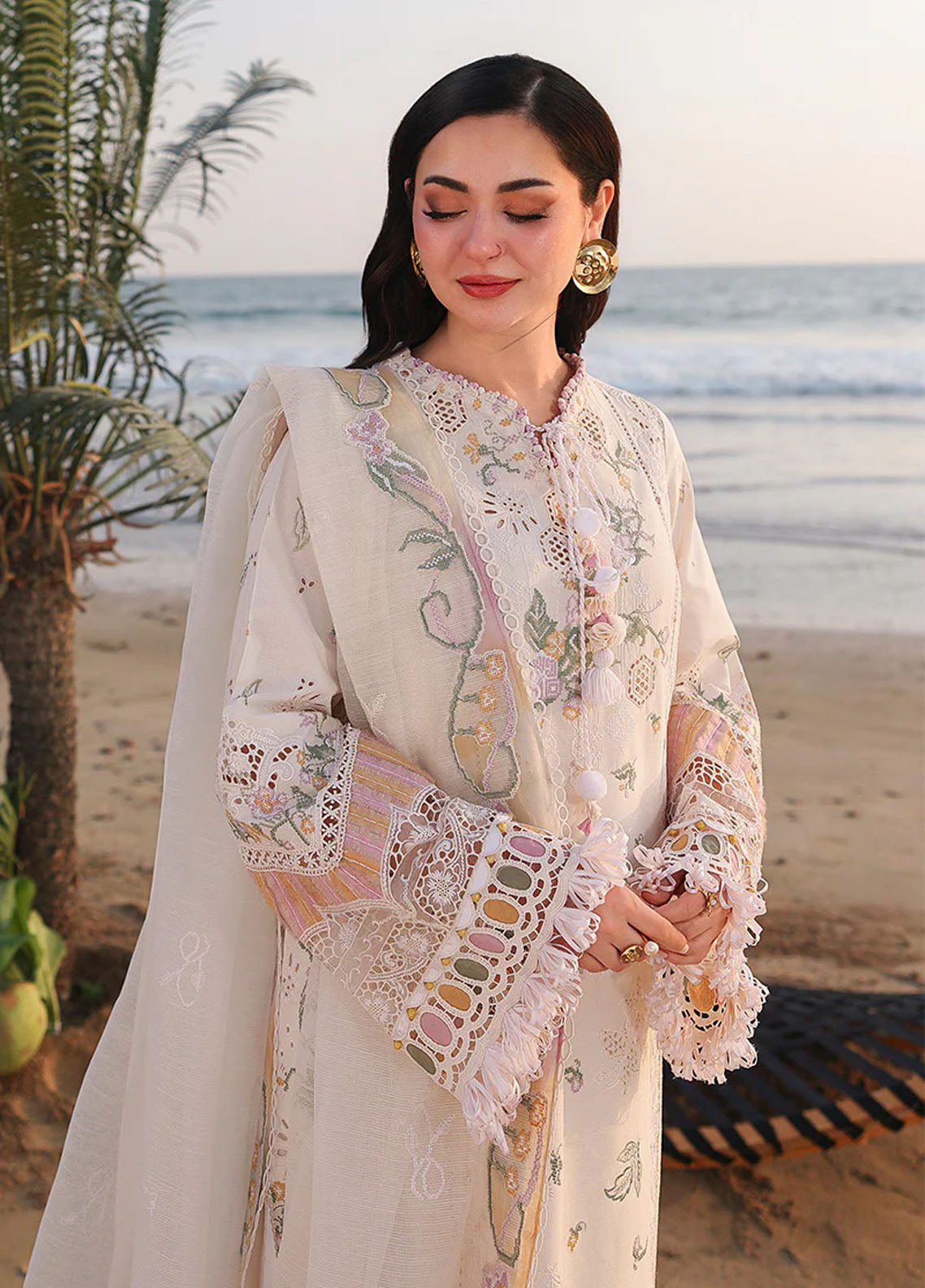 Sahil By Qalamkar Luxury Embroidered Lawn 3 Piece Unstitched Suit QLM26SLL D-SA-10 ILARA Sahil By Qalamkar Luxury Embroidered Lawn 3 Piece Unstitched Suit QLM26SLL D-SA-10 ILARA