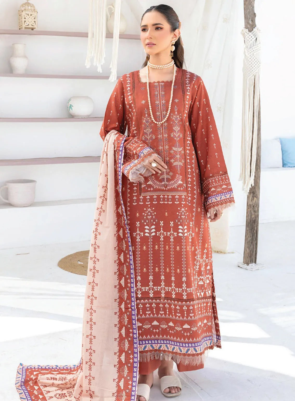 Saira Bano By Humdum Embroidered Lawn 3 Piece Unstitched Suit HD24S D-03 Saira Bano By Humdum Embroidered Lawn 3 Piece Unstitched Suit HD24S D-03
