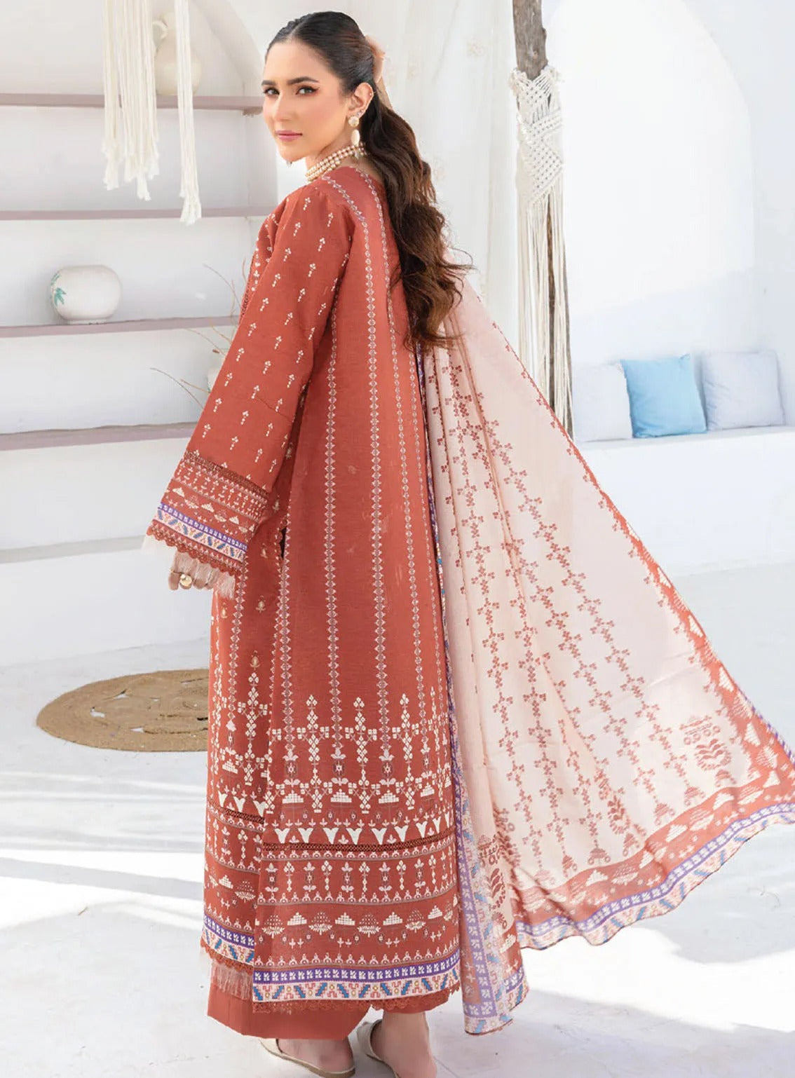Saira Bano By Humdum Embroidered Lawn 3 Piece Unstitched Suit HD24S D-03 Saira Bano By Humdum Embroidered Lawn 3 Piece Unstitched Suit HD24S D-03