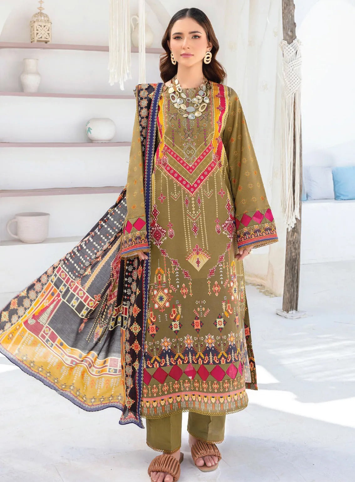 Saira Bano By Humdum Embroidered Lawn 3 Piece Unstitched Suit HD24S D-06 Saira Bano By Humdum Embroidered Lawn 3 Piece Unstitched Suit HD24S D-06