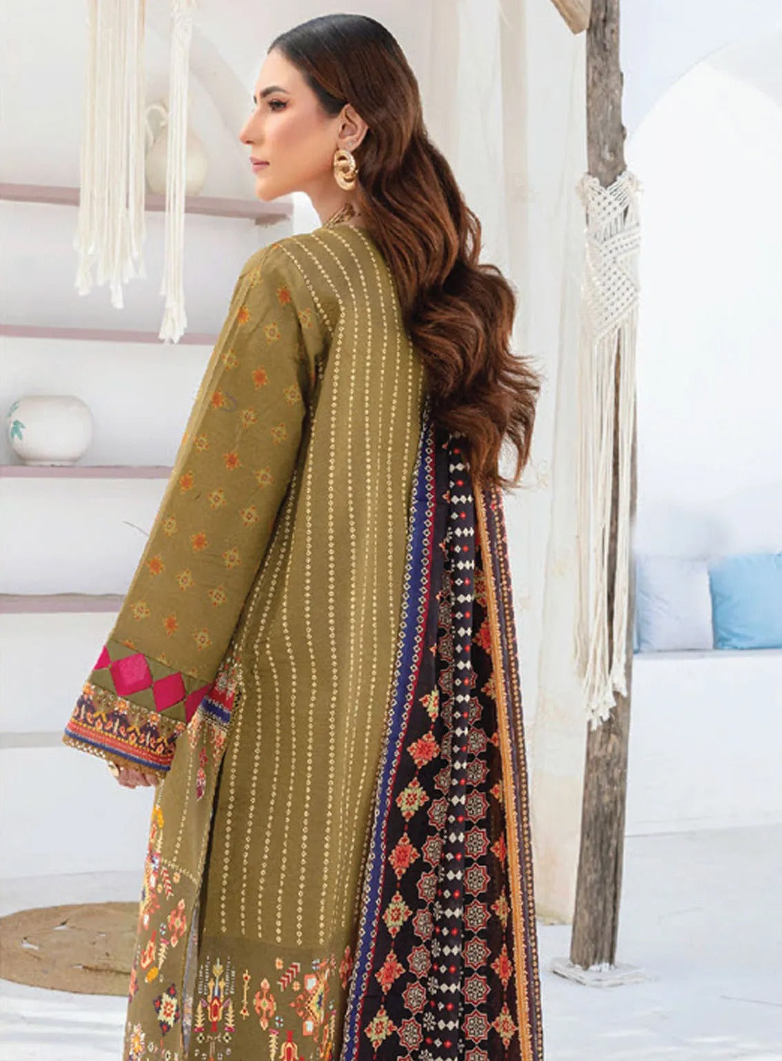 Saira Bano By Humdum Embroidered Lawn 3 Piece Unstitched Suit HD24S D-06 Saira Bano By Humdum Embroidered Lawn 3 Piece Unstitched Suit HD24S D-06