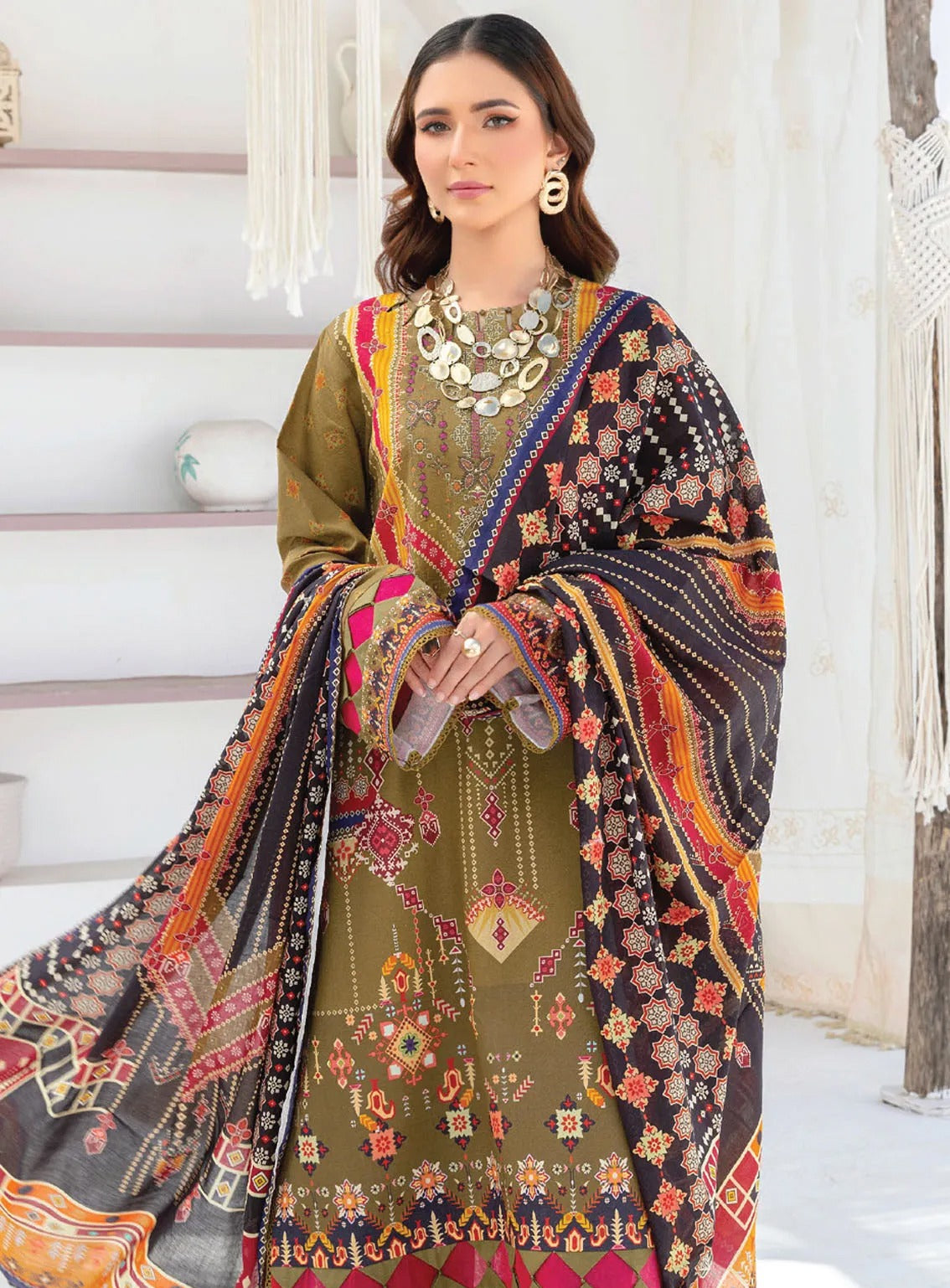 Saira Bano By Humdum Embroidered Lawn 3 Piece Unstitched Suit HD24S D-06 Saira Bano By Humdum Embroidered Lawn 3 Piece Unstitched Suit HD24S D-06