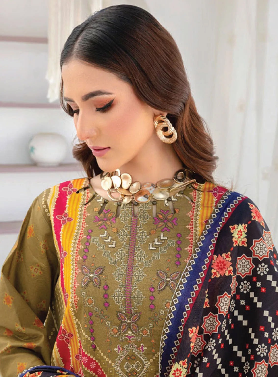 Saira Bano By Humdum Embroidered Lawn 3 Piece Unstitched Suit HD24S D-06 Saira Bano By Humdum Embroidered Lawn 3 Piece Unstitched Suit HD24S D-06