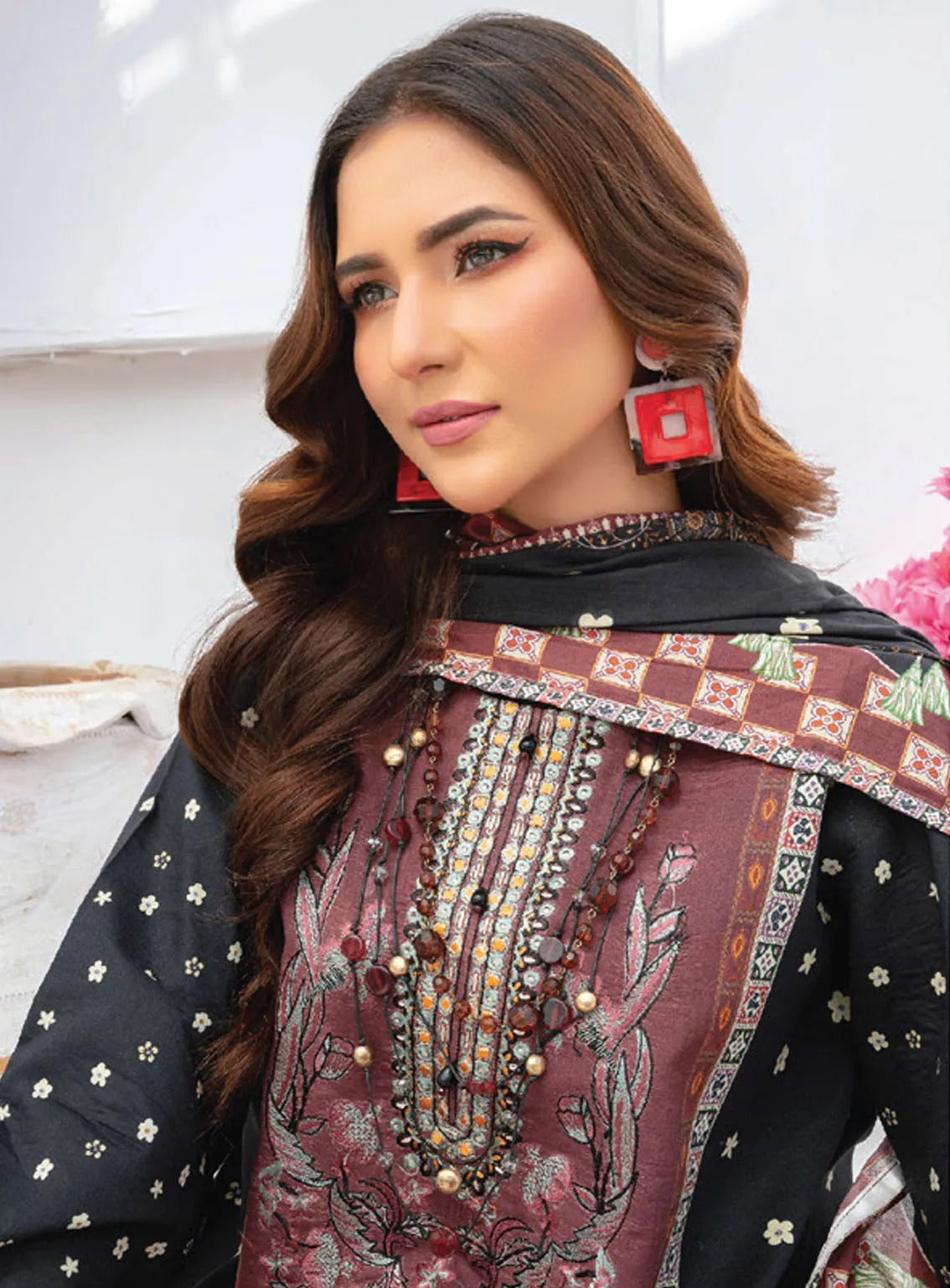 Saira Bano By Humdum Embroidered Lawn 3 Piece Unstitched Suit HD24S D-09 Saira Bano By Humdum Embroidered Lawn 3 Piece Unstitched Suit HD24S D-09
