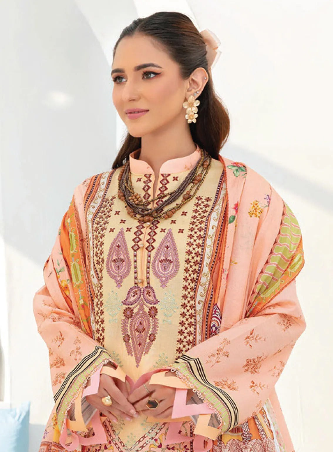 Saira Bano By Humdum Embroidered Lawn 3 Piece Unstitched Suit HD24S D-10 Saira Bano By Humdum Embroidered Lawn 3 Piece Unstitched Suit HD24S D-10