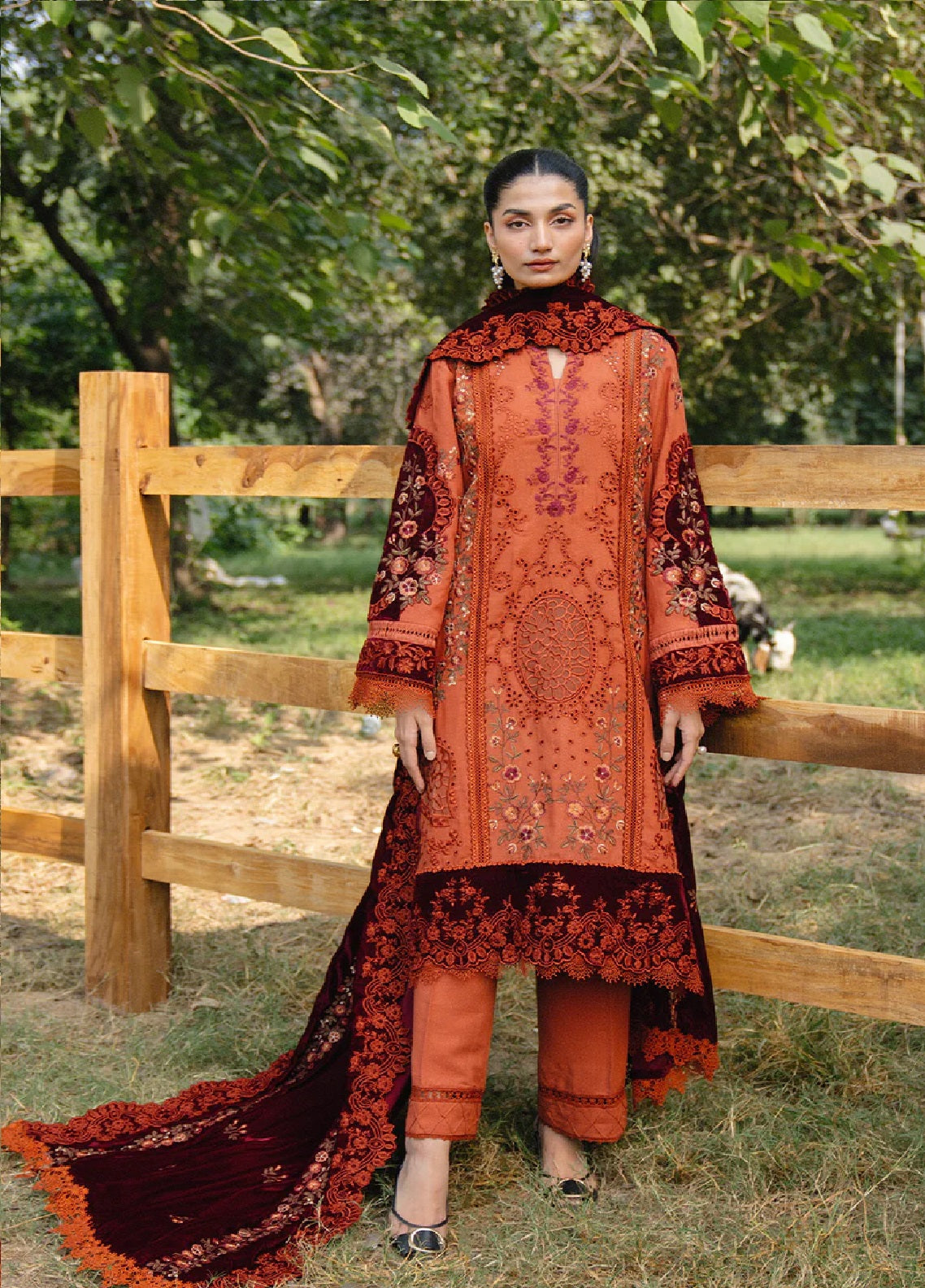 Saira Rizwan Premium Winter Embroidered Karandi 3 Piece Unstitched Suit SR24PW CIRO-10 Saira Rizwan Premium Winter Embroidered Karandi 3 Piece Unstitched Suit SR24PW CIRO-10