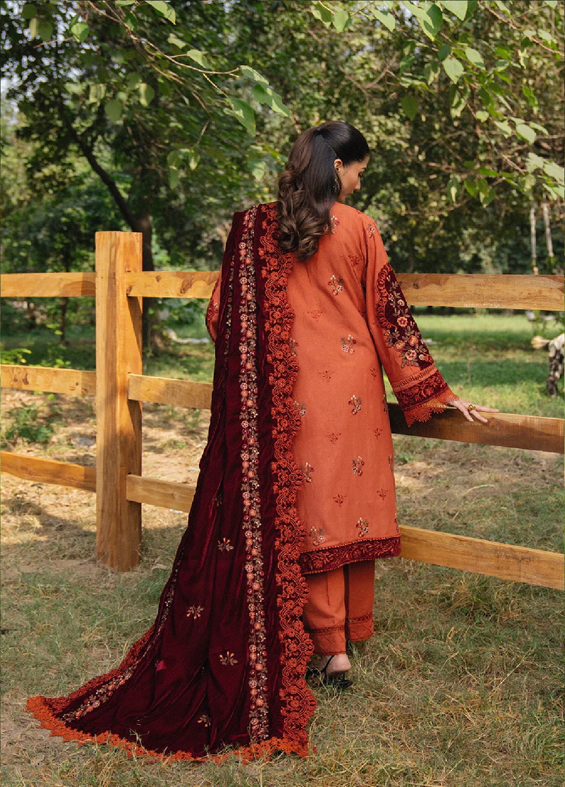 Saira Rizwan Premium Winter Embroidered Karandi 3 Piece Unstitched Suit SR24PW CIRO-10 Saira Rizwan Premium Winter Embroidered Karandi 3 Piece Unstitched Suit SR24PW CIRO-10
