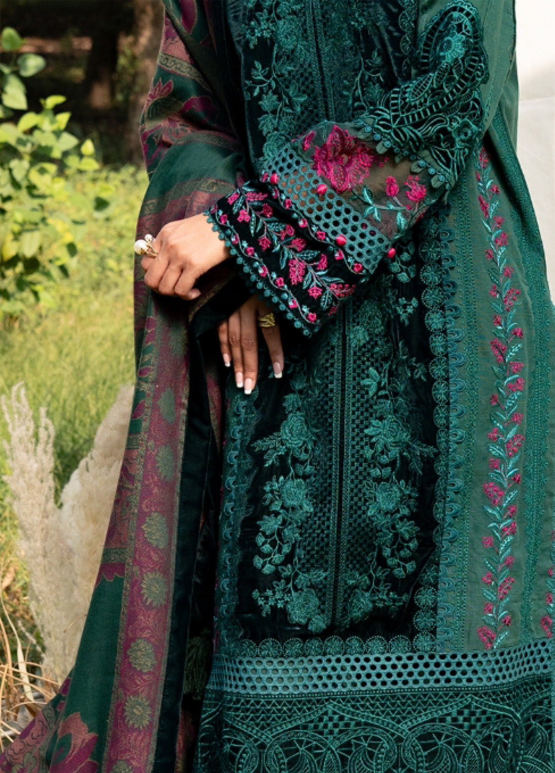 Saira Rizwan Premium Winter Embroidered Khaddar 3 Piece Unstitched Suit SR24PW DEA-01 Saira Rizwan Premium Winter Embroidered Khaddar 3 Piece Unstitched Suit SR24PW DEA-01