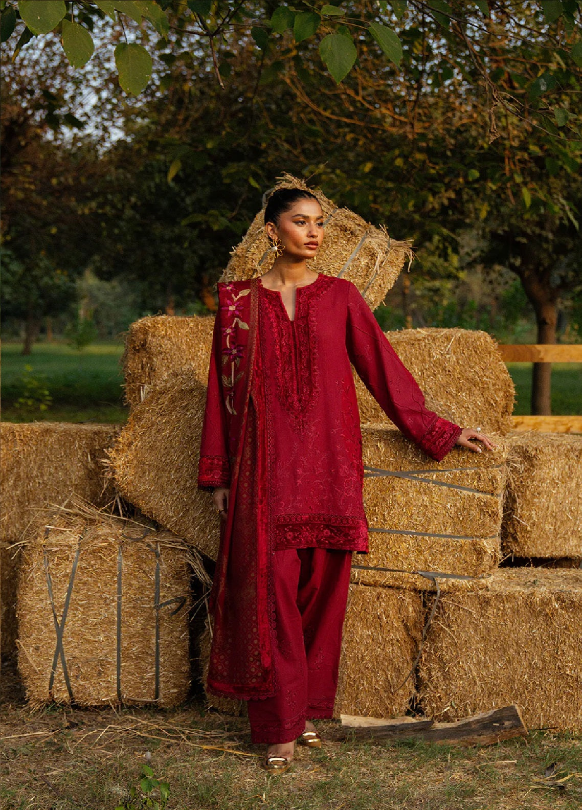 Saira Rizwan Premium Winter Embroidered Khaddar 3 Piece Unstitched Suit SR24PW ESPER-05 Saira Rizwan Premium Winter Embroidered Khaddar 3 Piece Unstitched Suit SR24PW ESPER-05