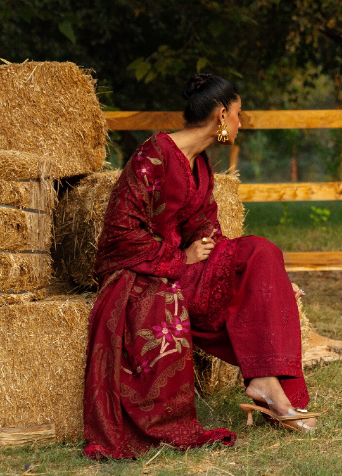 Saira Rizwan Premium Winter Embroidered Khaddar 3 Piece Unstitched Suit SR24PW ESPER-05 Saira Rizwan Premium Winter Embroidered Khaddar 3 Piece Unstitched Suit SR24PW ESPER-05