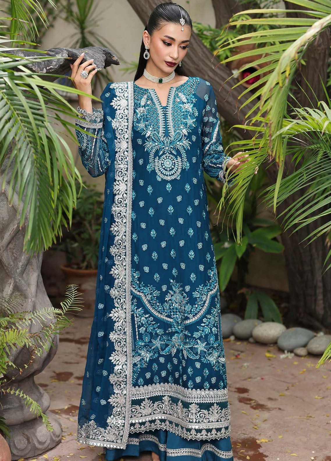 Saiyara By Imrozia Embroidered Chiffon 3 Piece Unstitched Suit IM25SLF D-I-232 AZURA Saiyara By Imrozia Embroidered Chiffon 3 Piece Unstitched Suit IM25SLF D-I-232 AZURA
