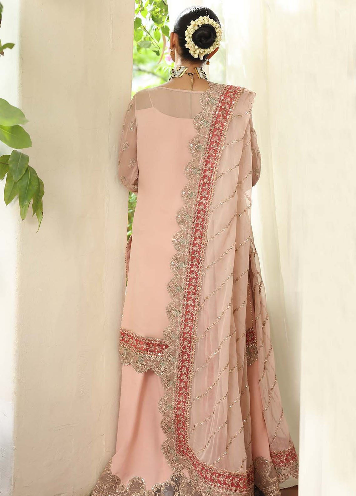 Saiyara By Imrozia Embroidered Chiffon 3 Piece Unstitched Suit IM25SLF D-I-235 ELNAZ Saiyara By Imrozia Embroidered Chiffon 3 Piece Unstitched Suit IM25SLF D-I-235 ELNAZ