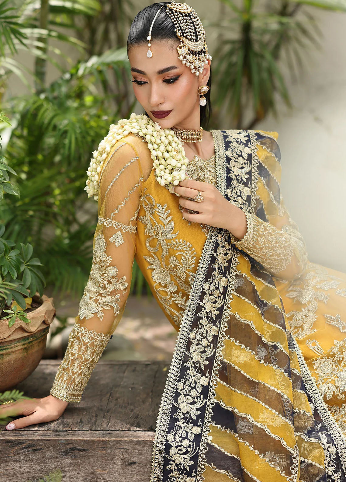 Saiyara By Imrozia Embroidered Net 3 Piece Unstitched Suit IM25SLF D-I-230 ZAREHA Saiyara By Imrozia Embroidered Net 3 Piece Unstitched Suit IM25SLF D-I-230 ZAREHA