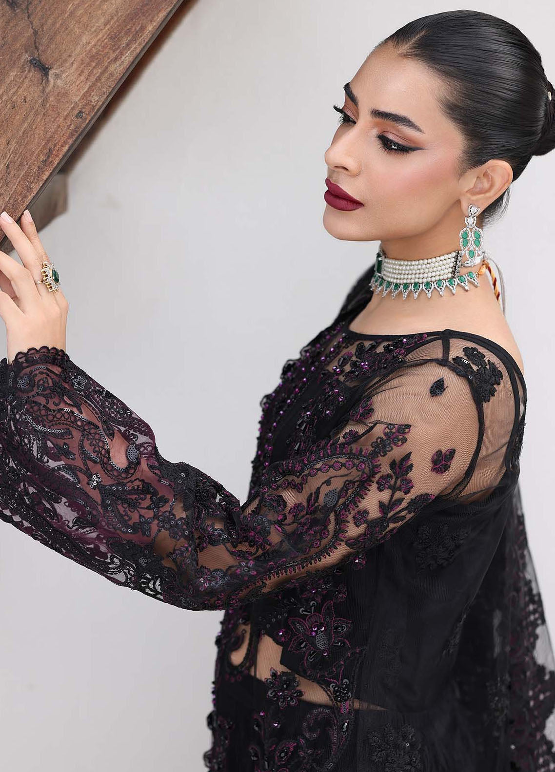 Saiyara By Imrozia Embroidered Net 3 Piece Unstitched Suit IM25SLF D-I-237 ASEEL Saiyara By Imrozia Embroidered Net 3 Piece Unstitched Suit IM25SLF D-I-237 ASEEL