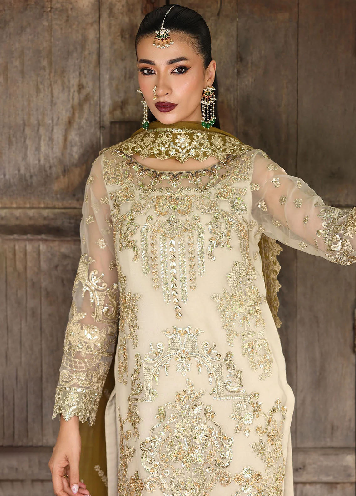 Saiyara By Imrozia Embroidered Organza 3 Piece Unstitched Suit IM25SLF D-I-229 ROHMA Saiyara By Imrozia Embroidered Organza 3 Piece Unstitched Suit IM25SLF D-I-229 ROHMA