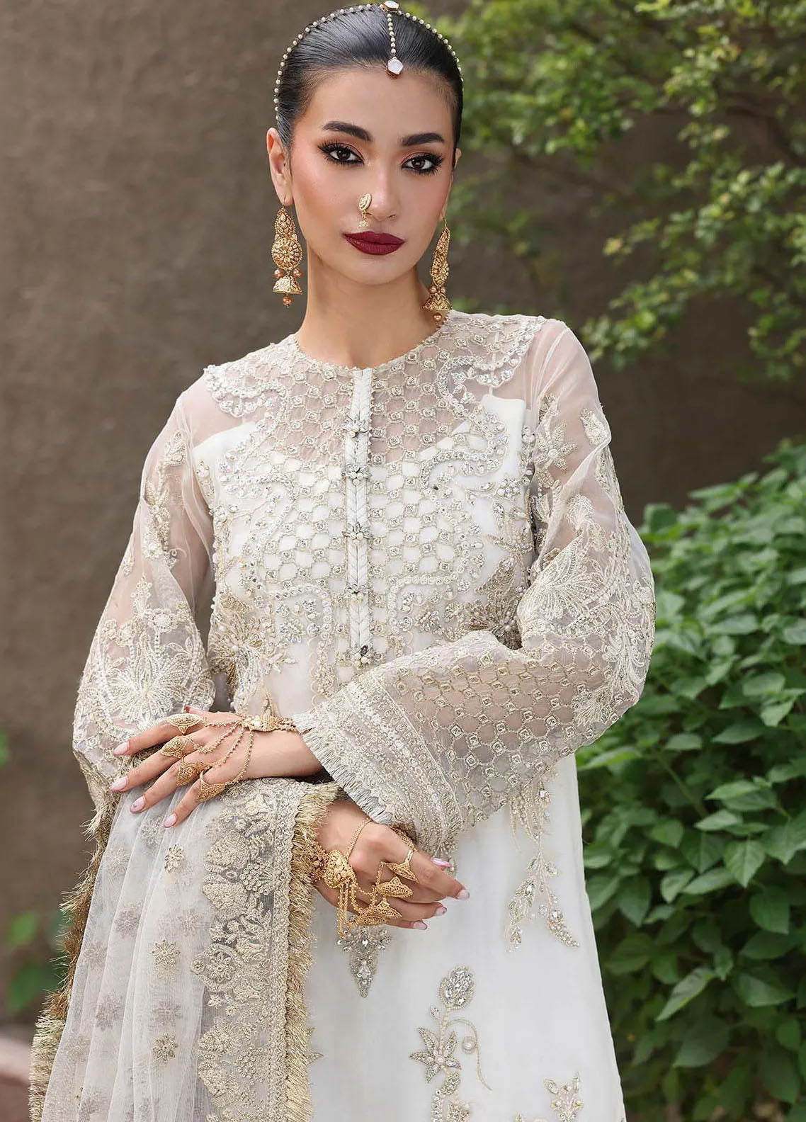 Saiyara By Imrozia Embroidered Organza 3 Piece Unstitched Suit IM25SLF D-I-236 LIYANA Saiyara By Imrozia Embroidered Organza 3 Piece Unstitched Suit IM25SLF D-I-236 LIYANA