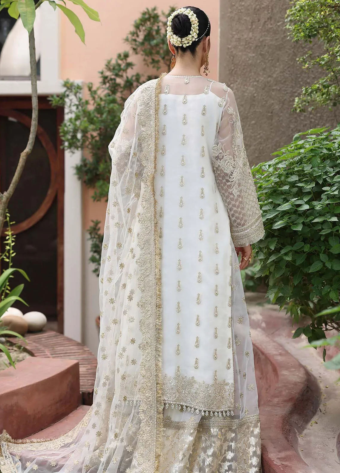 Saiyara By Imrozia Embroidered Organza 3 Piece Unstitched Suit IM25SLF D-I-236 LIYANA Saiyara By Imrozia Embroidered Organza 3 Piece Unstitched Suit IM25SLF D-I-236 LIYANA