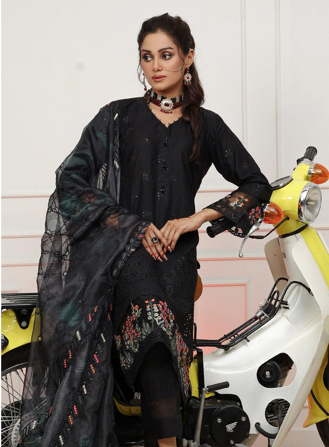 Sajni By Pakdaman Luxury Embroidered Lawn 3 Piece Stitched Suit PDF24S D-9907 Sajni By Pakdaman Luxury Embroidered Lawn 3 Piece Stitched Suit PDF24S D-9907
