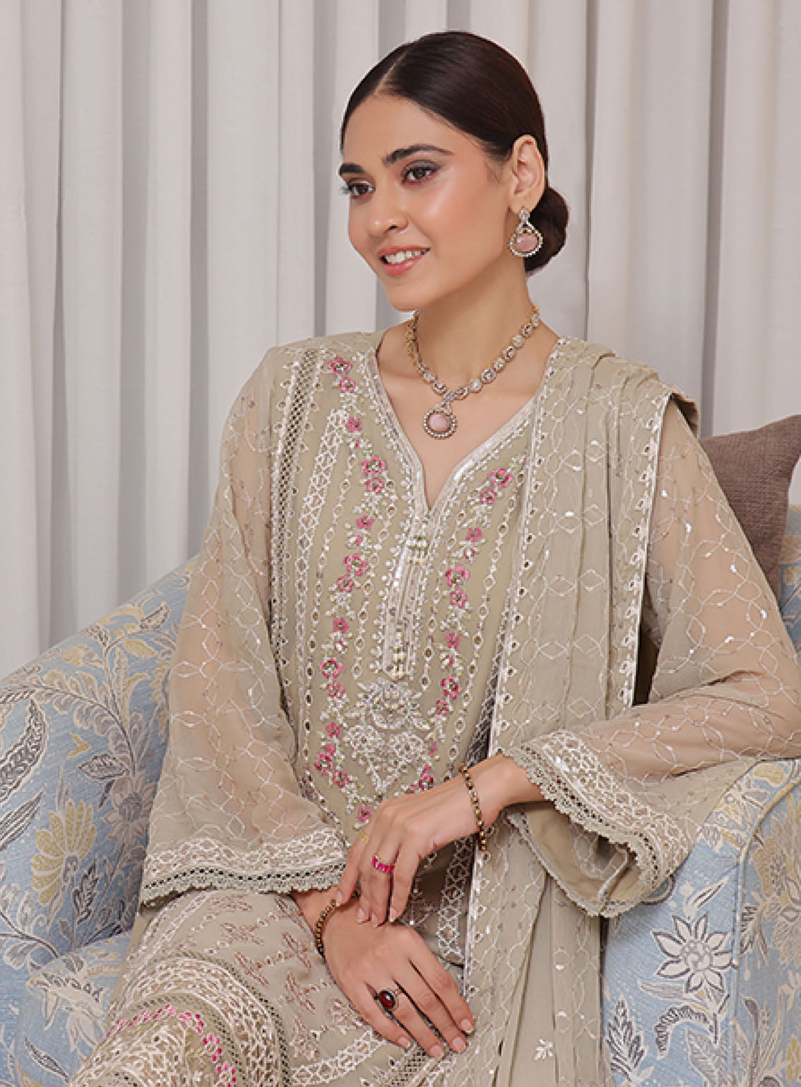 Sajni By Shamooz Embroidered Chiffon 3 Piece Unstitched Suit SZ24S SU-102 PHASMINA Sajni By Shamooz Embroidered Chiffon 3 Piece Unstitched Suit SZ24S SU-102 PHASMINA